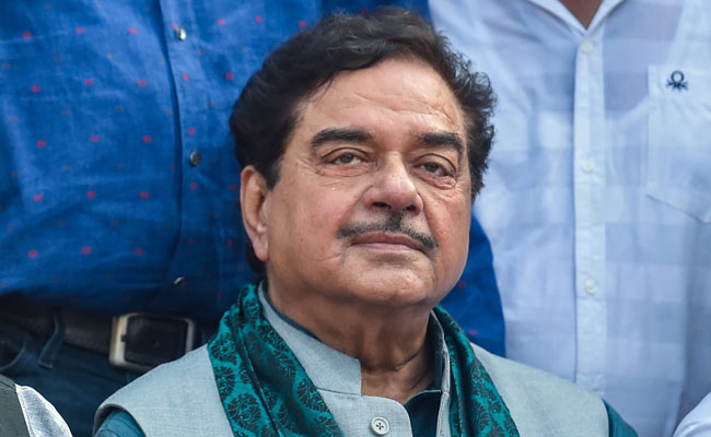 "You May Have Many Admirers But...": Shatrughan Sinha's Veiled Dig At PM
