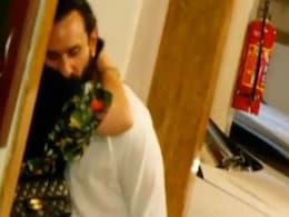 करीना कपूर के बर्थडे पर सैफ अली खान को सासू मां ने गले लगाकर यूं किया दुलार, Video हुआ वायरल करीना कपूर के बर्थडे पर सैफ अली खान को सासू मां ने गले लगाकर यूं किया दुलार, Video हुआ वायरल