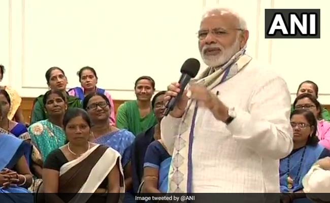 PM Modi Meets Social Health Activists, Praises Contribution To Healthcare