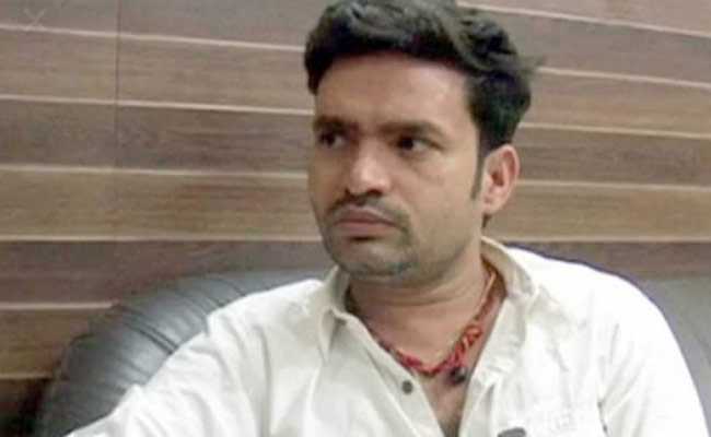 डॉन का कांग्रेसी पूर्व विधायक मामा पुलिस हिरासत से फरार, तीन पुलिस कर्मी सस्पेंड