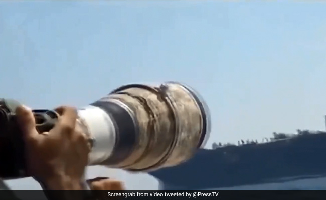 ईरान की नौसेना और अमेरिकी विमानवाहक पोत यूएसएस थियोडोर का आमना-सामना, देखें VIDEO