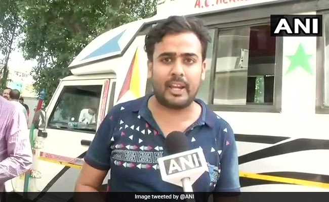 यूपी पुलिस की गोली से विवेक की मौत, परिवार वालों ने कहा- क्या वह आतंकवादी थे, जो गोली मारी?