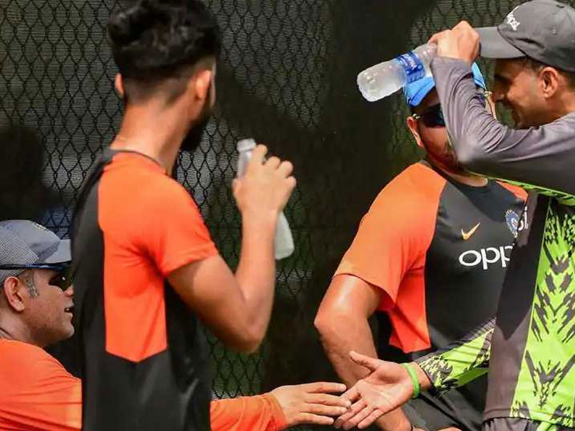 Asia Cup: Wasim Akram Compares Shoaib Malik To MS Dhoni