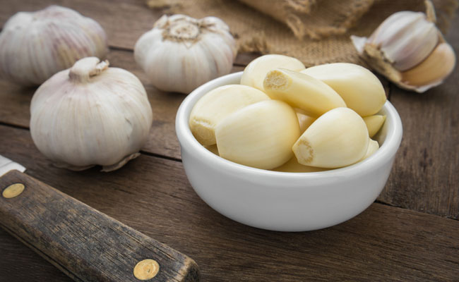 Hypertension Problem? How Drinking Garlic Tea May Help Keep Your BP Levels In Control