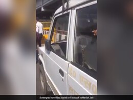 VIP गाड़ी के लिए पुलिस ने एंबुलेंस को रोका, ड्राइवर ने कहा - बच्चे का खून बह रहा है इसे जाने दो, वायरल हुआ Video VIP गाड़ी के लिए पुलिस ने एंबुलेंस को रोका, ड्राइवर ने कहा - बच्चे का खून बह रहा है इसे जाने दो, वायरल हुआ Video