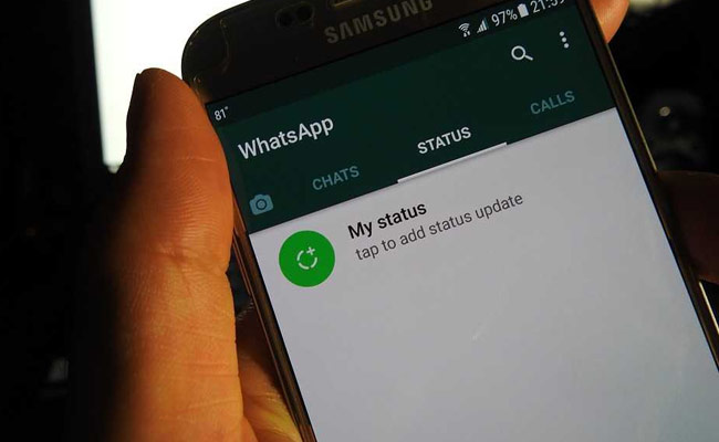 Whatsapp पर दूसरे आदमी से बात कर रही थी पत्नी, गुस्से में पति ने पिलाई मच्छर मारने की दवा और फिर...