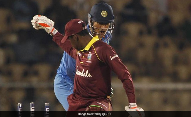IND vs WI: जब रवींद्र जडेजा ने पूछा-क्‍या आउट है तो एमएस धोनी बस मुस्‍कुरा दिए, VIDEO