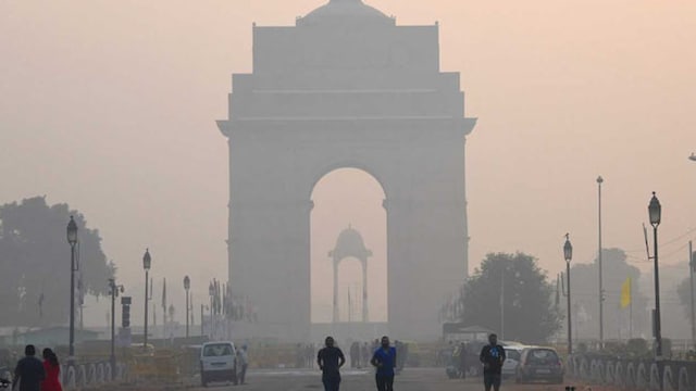 Dlhi's overall AQI at 8:10 am was recorded at 449 today