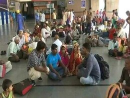 गुजरात में यूपी, बिहार के प्रवासी मज़दूर दहशत में गुजरात में यूपी, बिहार के प्रवासी मज़दूर दहशत में