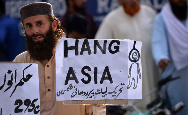 Family Of Pak Christian First To Face Death For Blasphemy Holds Out Hope