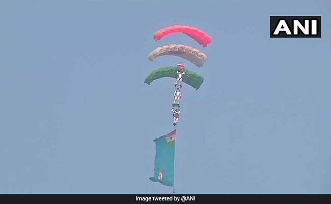 Airforce Day: 86 वें स्थापना दिवस पर वायुसेना ने किया शक्ति और शौर्य का प्रदर्शन, देखें-तस्वीरें और VIDEO