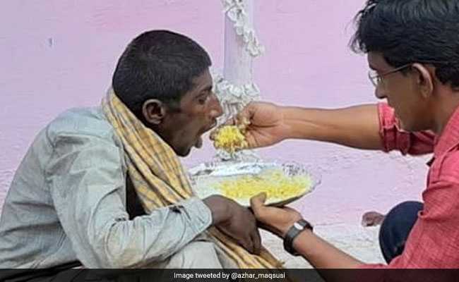 This Hyderabad Man Feeds The Poor Daily, Says, "Hunger Has No Religion"