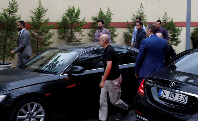 Turkish Cops Enter Saudi Consulate To Probe Khashoggi Disappearance