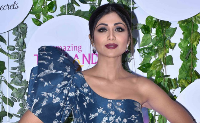 Decoding Shilpa Shetty's Deep Toned Makeup Look