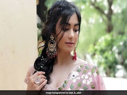 इस बॉलीवुड एक्ट्रेस ने पीली साड़ी में दिखाई ऐसी अदा, फैन्स बोले- जंगली डांस...देखें Video इस बॉलीवुड एक्ट्रेस ने पीली साड़ी में दिखाई ऐसी अदा, फैन्स बोले- जंगली डांस...देखें Video