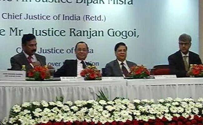 जब CJI रंजन गोगोई ने कहा- पूर्व चीफ जस्टिस दीपक मिश्रा क्रिकेट बॉल से टेनिस खेलते हैं, जानें पूरा मामला