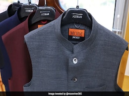 पीएम मोदी ने दक्षिण कोरिया के राष्ट्रपति मून को तोहफे में दी ‘मोदी जैकेट’ पीएम मोदी ने दक्षिण कोरिया के राष्ट्रपति मून को तोहफे में दी ‘मोदी जैकेट’