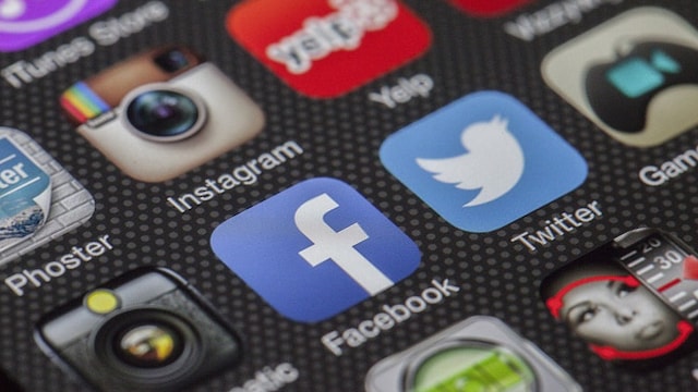Adverse effects of social media on children