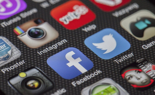 Adverse effects of social media on children