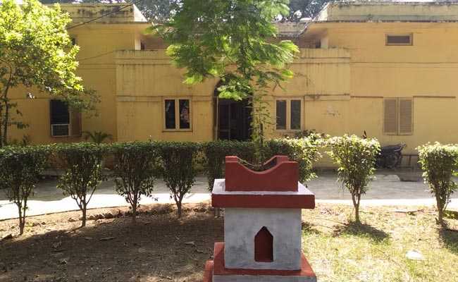 एक-एक रुपये के चंदे से बना गांधी दर्शन का प्रसार करने वाला यह संस्थान आर्थिक संकट में