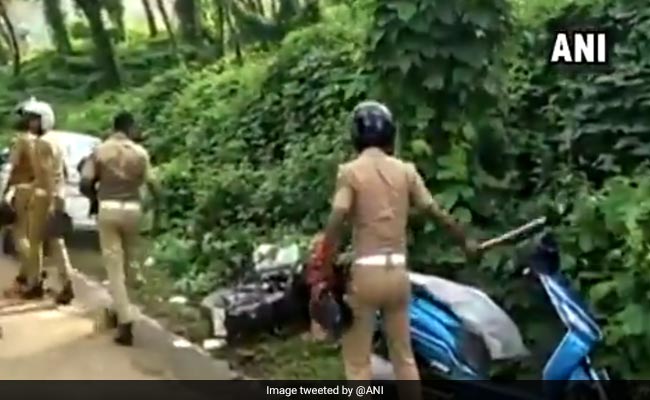 Watch: Kerala Cops Vandalise Parked Vehicles Near Sabarimala