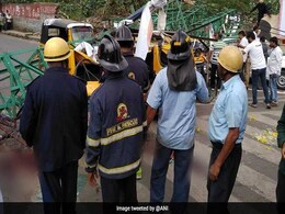 3 Killed, 5 Injured As 40-Feet Hoarding Falls On Vehicles In Pune 3 Killed, 5 Injured As 40-Feet Hoarding Falls On Vehicles In Pune