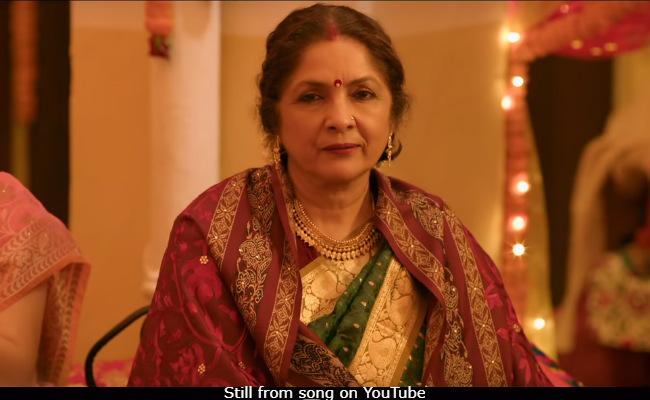 <I>Badhaai Ho</i> Song <I>Sajan Bade Senti</i> Is About The Sweetest Love Story Ever