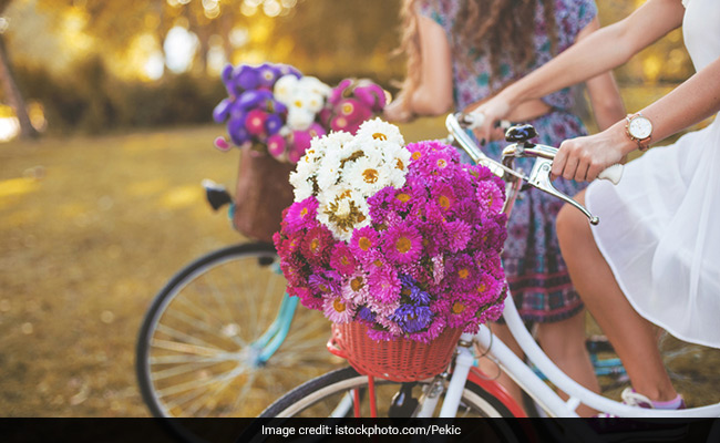 3 Floral Tops For Those Who Have A Summer Hangover