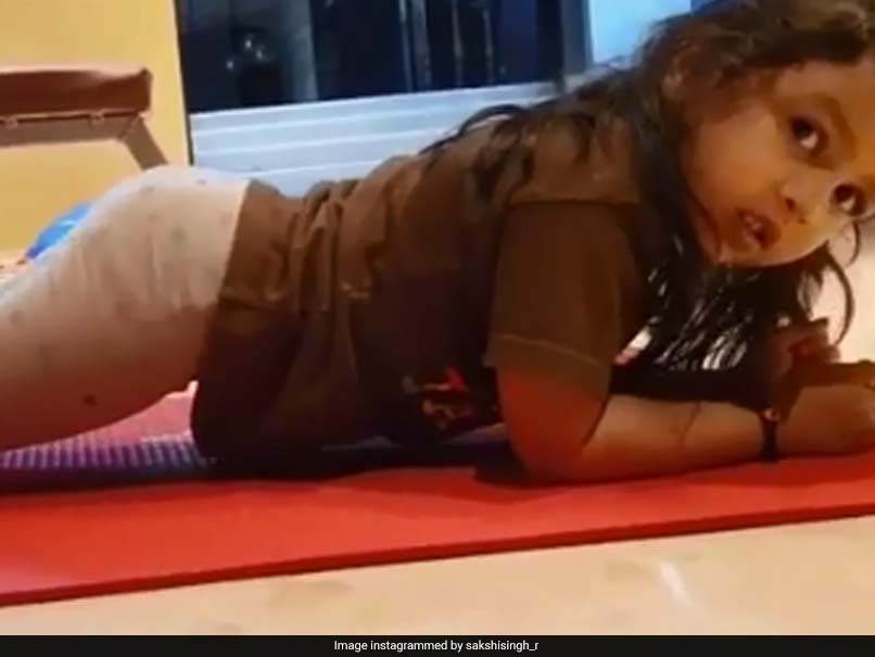 MS Dhonis Daughter Ziva Does A Plank, Fans Love It. Watch