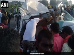 14 Die In Road Accidents In Gujarat, Chhattisgarh 14 Die In Road Accidents In Gujarat, Chhattisgarh