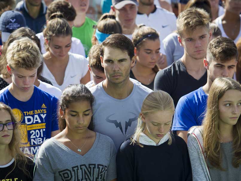 Rafael Nadal Helps Clean Up Flood-Affected Mallorca, Gets Touching Message From Roger Federer