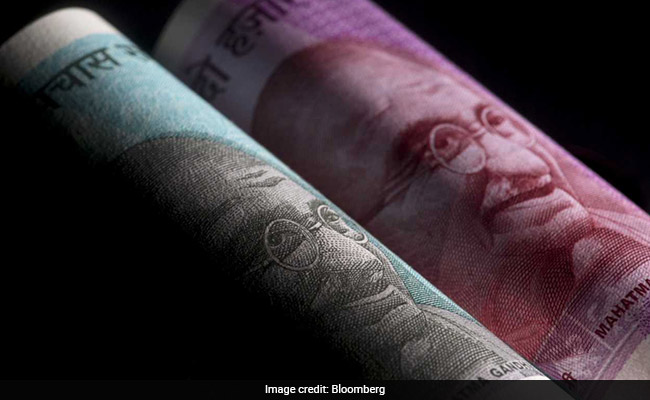 एक डॉलर 73.37 रुपया, बेरोज़गारी आसमान पर, प्रधानमंत्री ईवेंट-ईवेंट