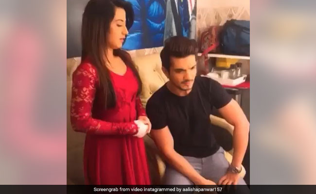 प्यार का इजहार करना एक्ट्रेस को पड़ा भारी, हीरो ने यूं लगा दी चपत; देखें Video....