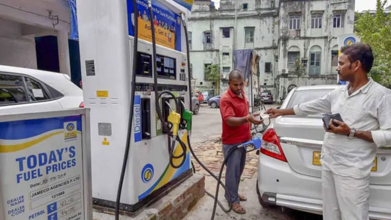 India Maintains 60-Day Stock, No Plan To Ration Fuel Usage, Oil Secretary Clarifies