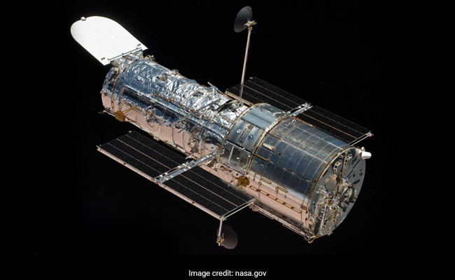 NASA, SpaceX To Study Ways To Boost Orbit Of Hubble Telescope