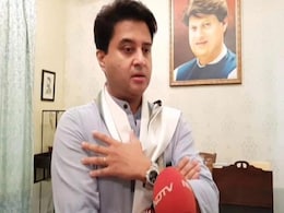 सिंधिया ने शिवराज को बताया ‘सबसे बड़ा ढोंगी’, बोले- उड़नखटोले में सवार CM को सड़क का गड्ढा मखमल नजर आता है सिंधिया ने शिवराज को बताया ‘सबसे बड़ा ढोंगी’, बोले- उड़नखटोले में सवार CM को सड़क का गड्ढा मखमल नजर आता है