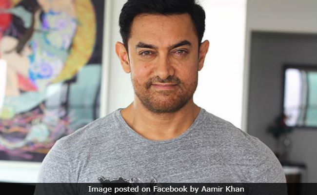 Aamir Khan Returns To <i>Mogul</i> After Subhash Kapoor's Exit, Rajkumar Hirani May Direct: Reports