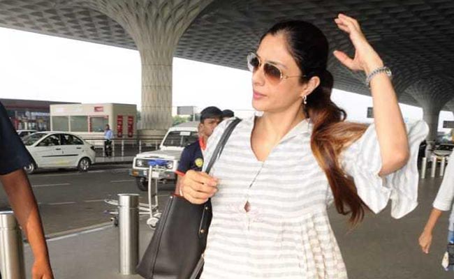 Tabu Shows Us How To Rock A Striped Dress. Here's How To Get Her Look