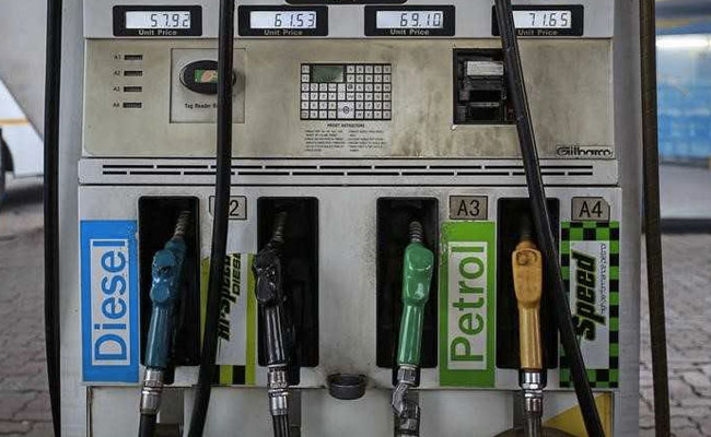 Petrol Prices Fall For 3rd Day, Diesel Rates Remain Stable