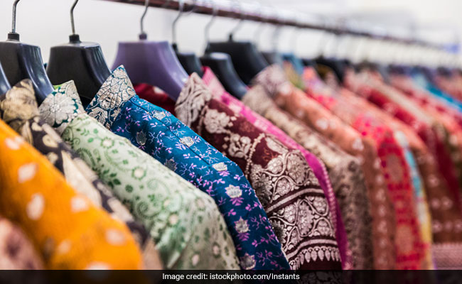 Ditch The <i>Pajama</i>, Guys. Here Are 3 Things You Can Wear Your <i>Kurta</i> With Instead