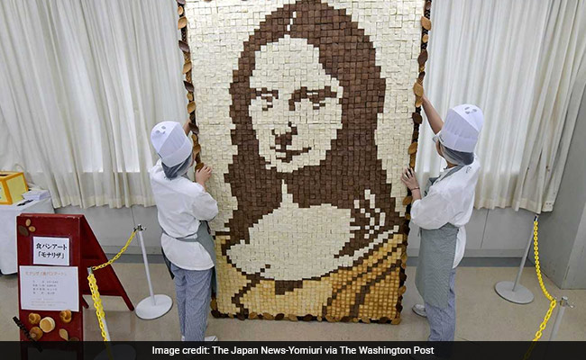 Mona Lisa Mosaic Created With Over 2,000 Slices Of Bread