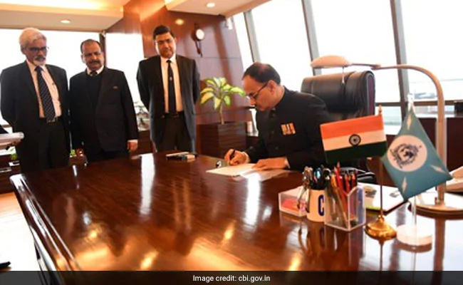 CBI's Alok Verma Meets Corruption Watchdog Chief, Denies Charges