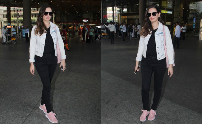 How To Look Sporty Cool Like Evelyn Sharma When Travelling