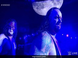 VIDEO: बदला लेने के लिए WWE में वापस लौटा 'Dead Man', भाई के साथ रिंग में मचाया कोहराम VIDEO: बदला लेने के लिए WWE में वापस लौटा 'Dead Man', भाई के साथ रिंग में मचाया कोहराम