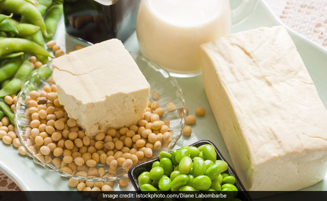 Cottage cheese is the quintessential muscle-building nighttime food