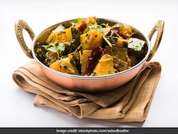 आज क्या बनाऊं: इस तरह से बनाएं कद्दू की स्वादिष्ट सब्जी, उंगलियां चाटते रह जाएंगे खाने वाले, नोट करें रेसिपी आज क्या बनाऊं: इस तरह से बनाएं कद्दू की स्वादिष्ट सब्जी, उंगलियां चाटते रह जाएंगे खाने वाले, नोट करें रेसिपी