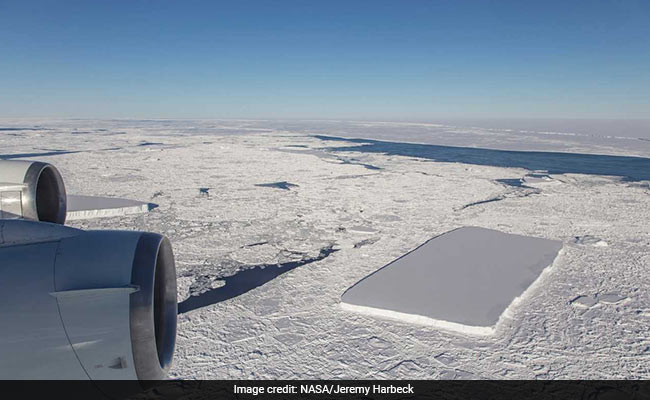 Here's How A Perfectly Rectangular Iceberg Is Floating In Antarctica