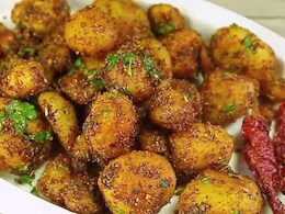 Kid's Lunchbox Recipe: बच्चे के लिए टिफिन में बनाएं झटपट बनने वाले आलू मसाला, नोट करें रेसिपी Kid's Lunchbox Recipe: बच्चे के लिए टिफिन में बनाएं झटपट बनने वाले आलू मसाला, नोट करें रेसिपी