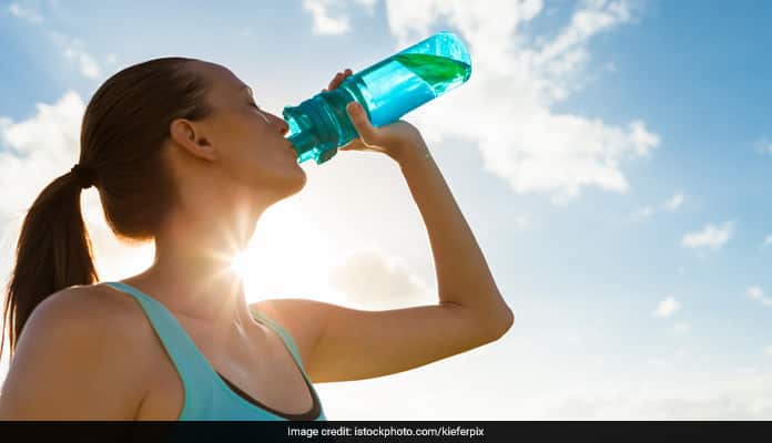 Dont Drink Enough Water? पानी की कमी होने पर क्या-क्या होता है शरीर के साथ