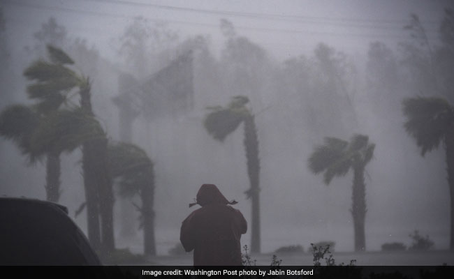 अमेरिका : फ्लोरिडा में आया सदी का सबसे शक्तिशाली तूफान 'माइकल'